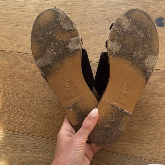 Chanel black velvet sandals. - Picture 5 of 5